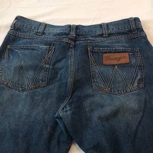 Men’s wrangler retro jeans size 34 x 34
